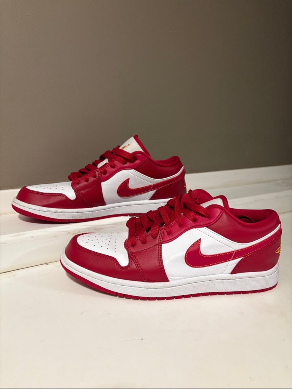 Nike Air Jordan 1 Low Cardinal Red White Shoes 553558-607 Men’s Size 8.5